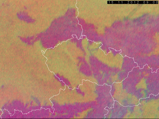 Oblačnost nad střední Evropou 15. listopadu dopoledne. Žlutavá barva = nízká oblačnost, fialová barva = jasno. Zdroj: www.chmi.cz