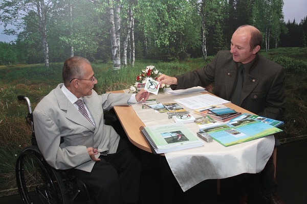 václav krása a jiří mánek při podpisu společného memoranda