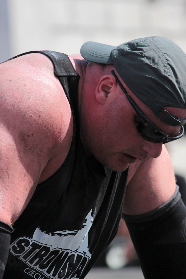strongman 2014105