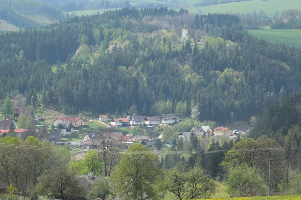 annín - celkový pohled - foto petr kadlec
