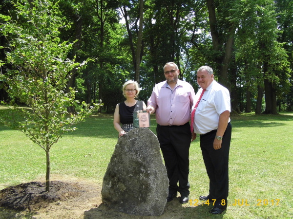 zihobce velvyslankyne