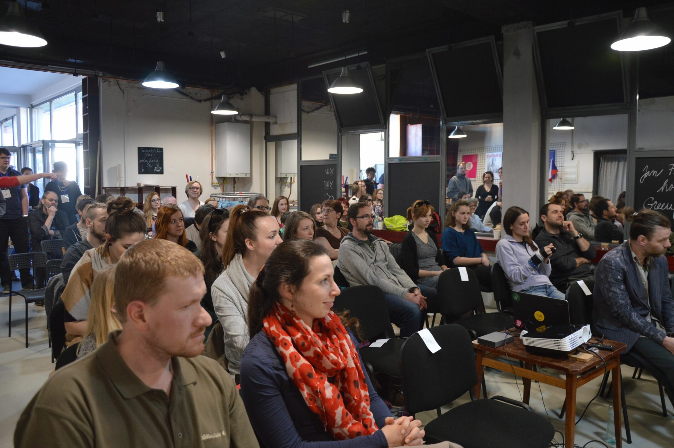 prostor projekce azurova