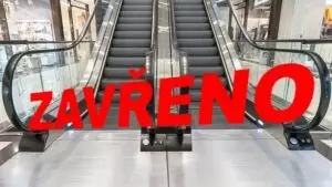 Poprvé povinně zavřeno