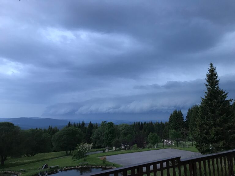 Shelf cloud 10.6.2019