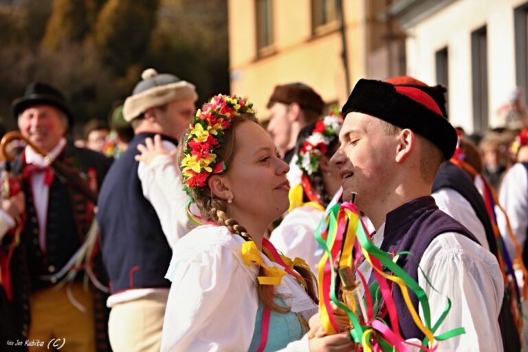 Pravá staročeská svatba roztančila Plánici