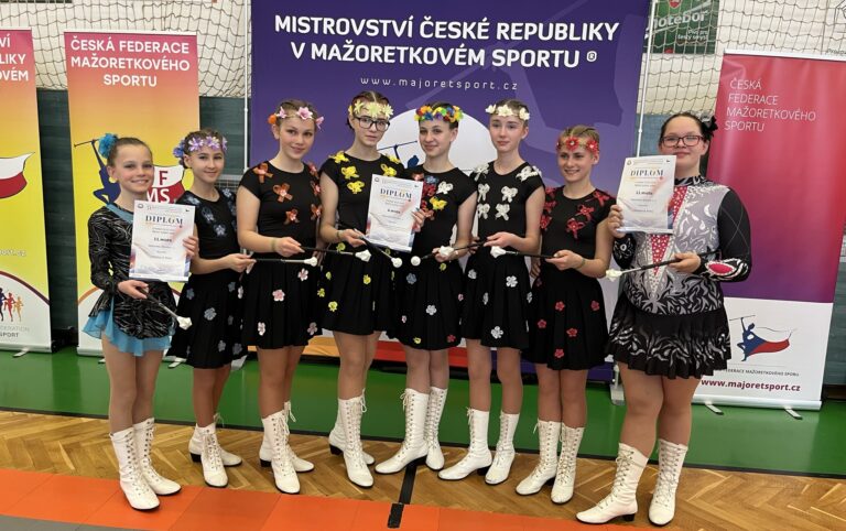 Mažoretky MINIMA v soutěžním kolotoči