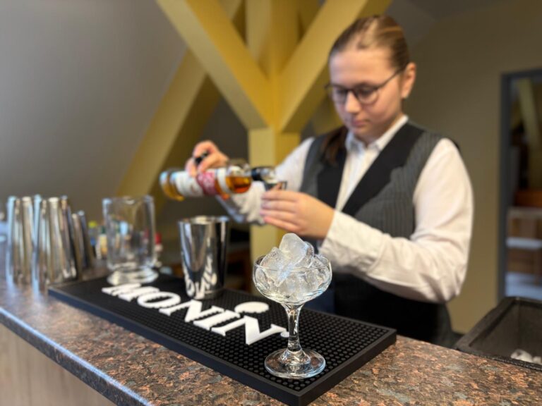 Barmanský kurz