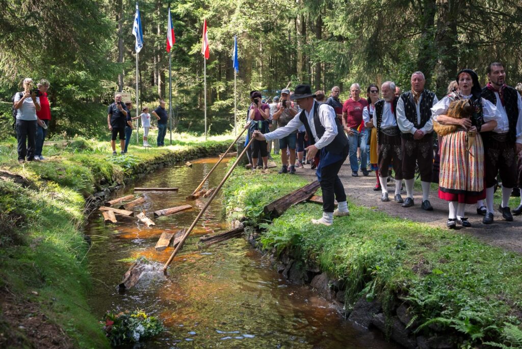 Schwarzenberský kanál slaví narozeniny