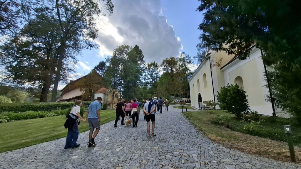 Vimperk: smuteční síň, Pivovarské terasy, zámecká obora