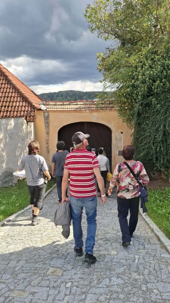 Vimperk: smuteční síň, Pivovarské terasy, zámecká obora