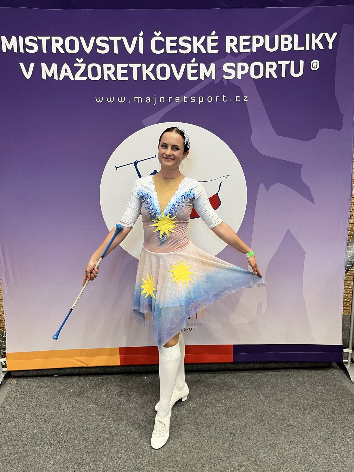 Mažoretka s hůlkou
